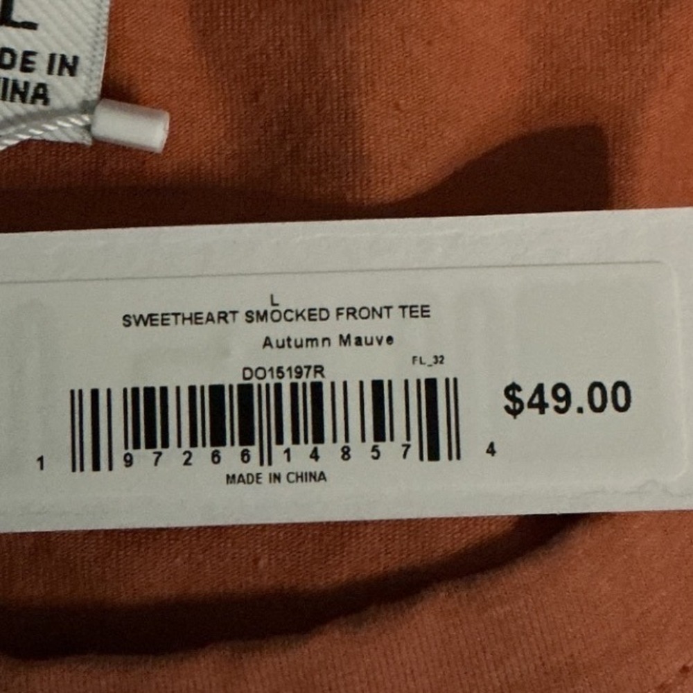 Steve Madden Women's Autumn Mauve Sweetheart Smocked Front Tee Large New W/ Tags - Picture 4 of 6